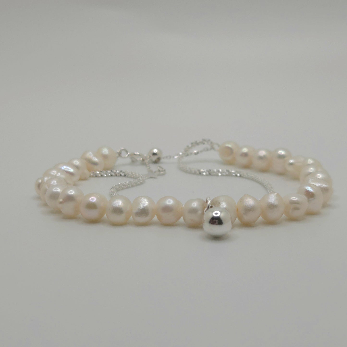 Superstar Double-Layered Pearl Bracelet