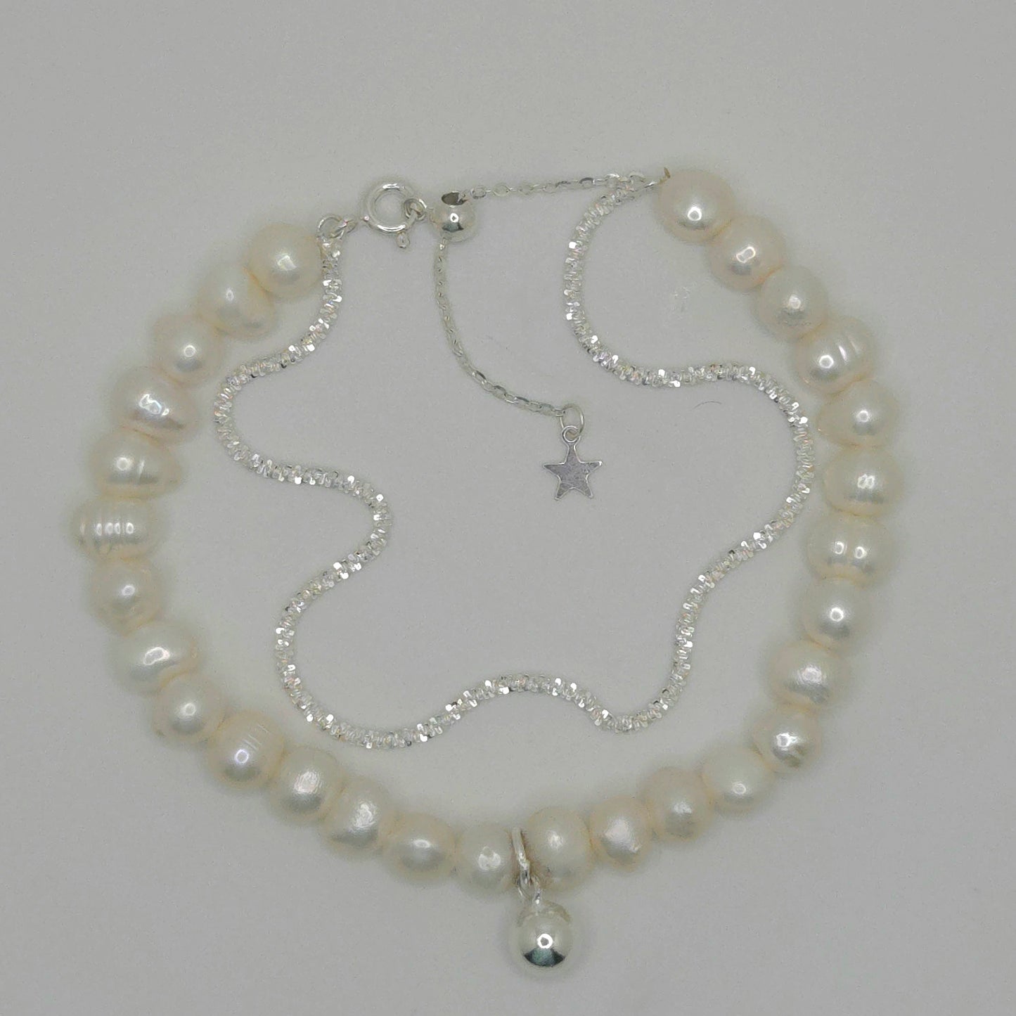 Superstar Double-Layered Pearl Bracelet